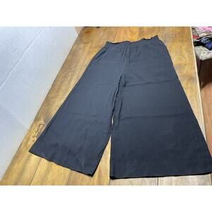 Kinly Women’s Size Medium Wide Leg Cropped Black Stretch